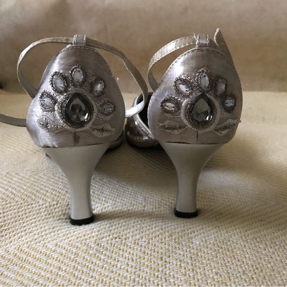 Vintage Silver Beaded Shoes - Picture 3 of 11